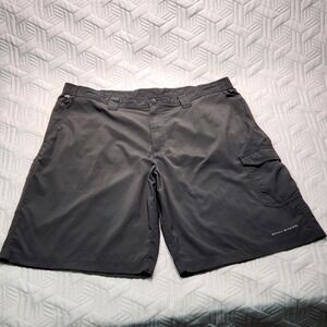 Columbia‎ Sportswear Men's Shorts Omni-Shade PFG Cargo Khaki Gray Sz 38 5 Pocket